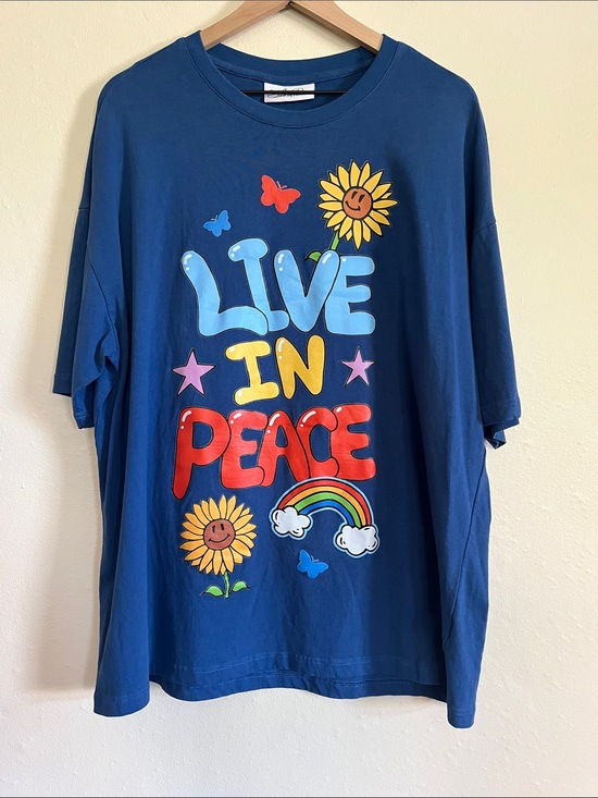 Live in peace Tops - Live In Peace Graphic Tee - Blue